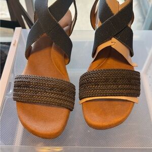 Easy Spirit Blue and tan Crisscross Sandals